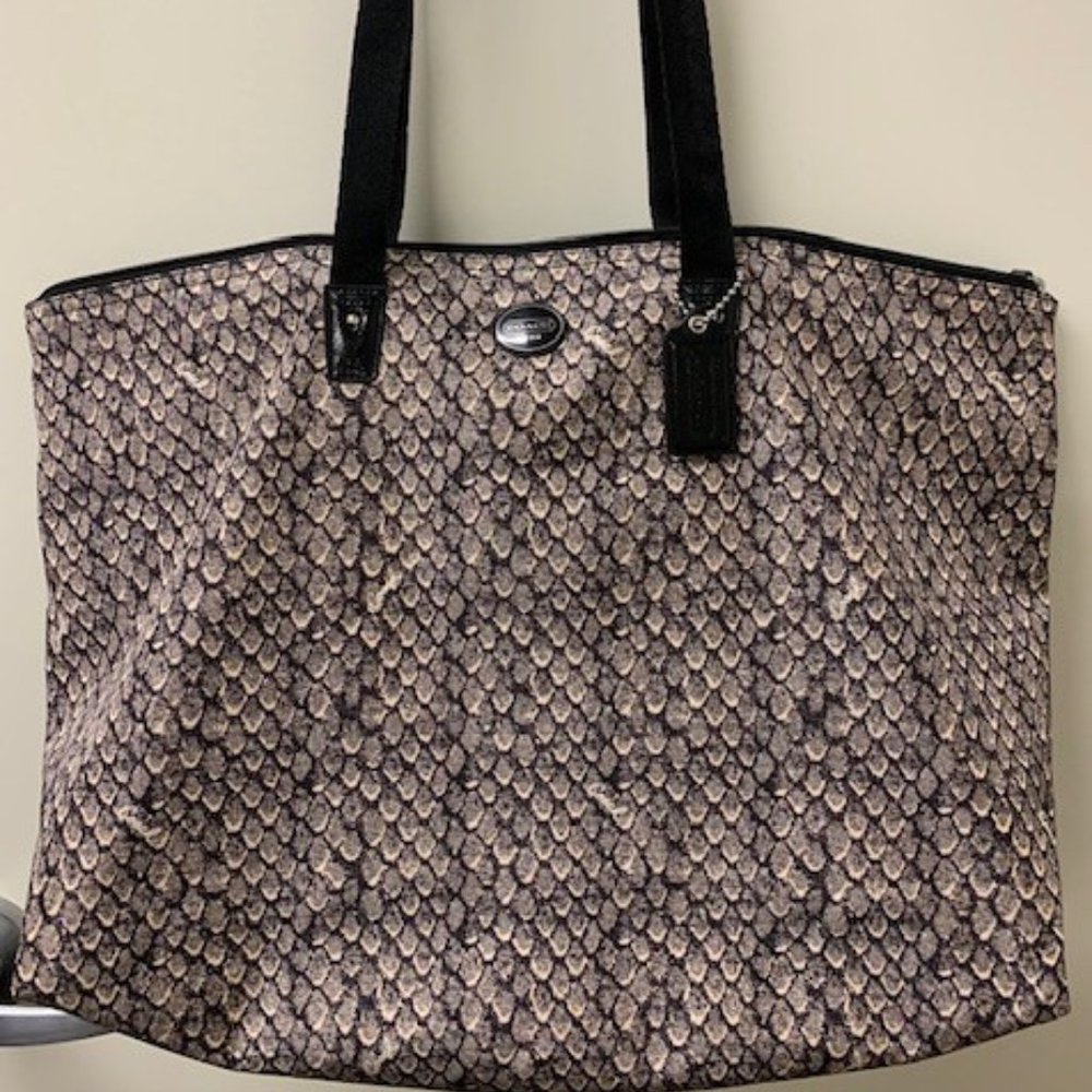 Coach XL Getaway Weekender Tote (rare pattern)!
